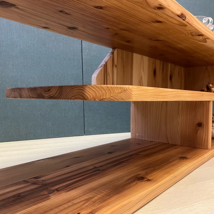 送料無料】 テレビボード 棚板付き 縦格子型 シェルフ 小物置き 杉