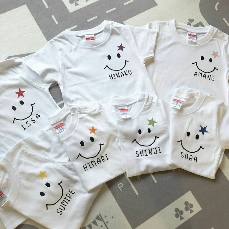 名入れ スマイルｔシャツ ロンパース ベビー キッズ レディース メンズ 181 家族でお揃い ニコちゃん 女の子 男の子 名前入り 出産祝い 誕生日 星 スター ハート Tanomake タノメイク 欲しいものが頼めるオーダーメイド特化型オンラインマーケット