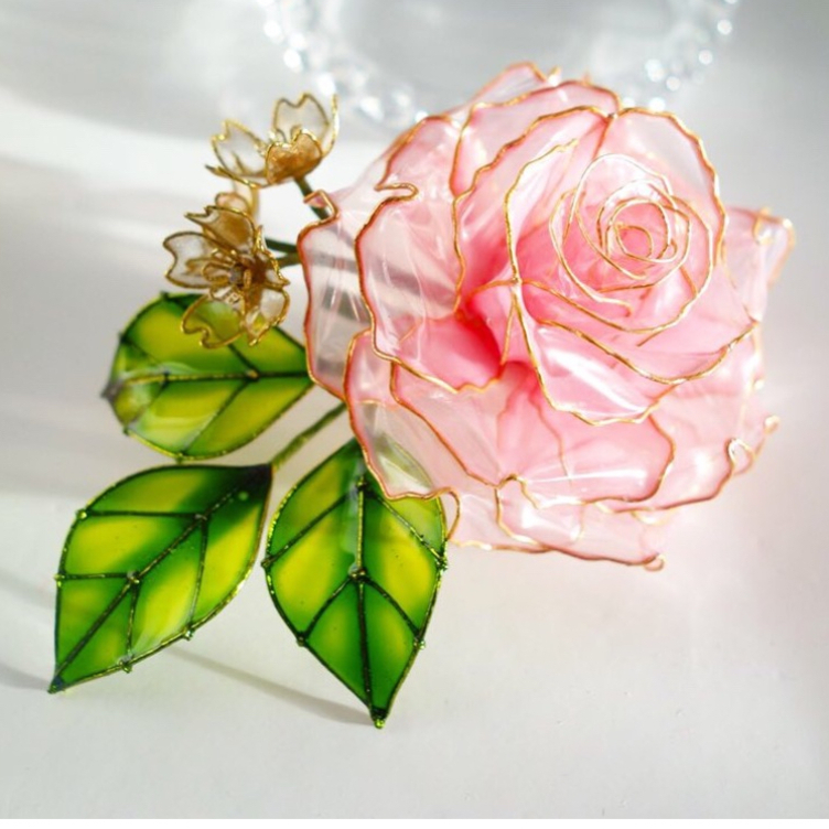 バラの髪飾りをお作り致します チャットにてご相談 Tanomake タノメイク 欲しいものが頼めるオーダーメイド特化型オンラインマーケット