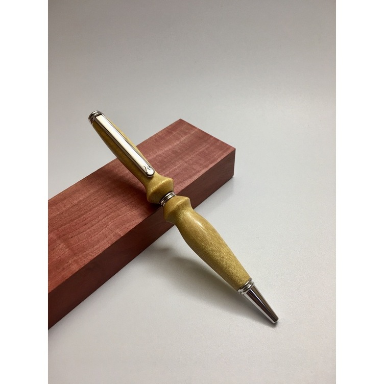 イエローハート（アマゾン川の木）
