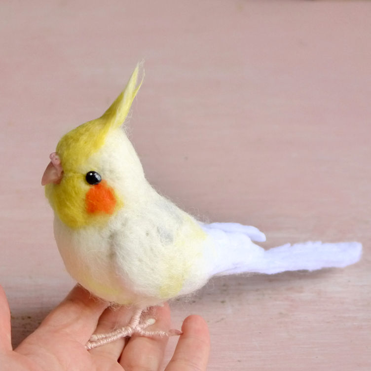 羊毛フェルト ブローチ オカメインコ 鳥 - その他