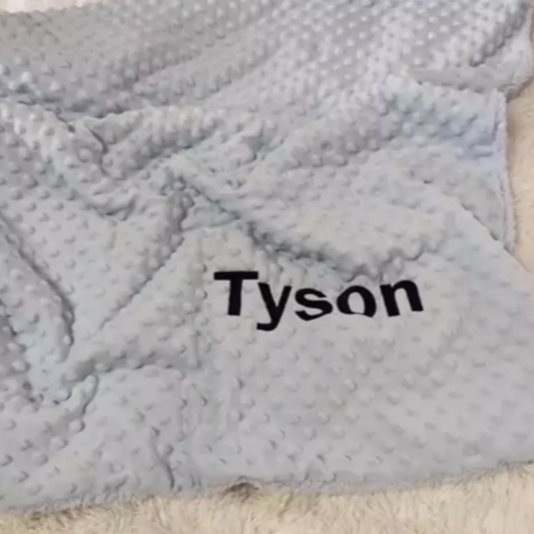 出産祝いに最適 名入れ刺繍ブランケット お名前ブランケット おくるみ Tanomake タノメイク 欲しいものが頼めるオーダーメイド特化型オンラインマーケット