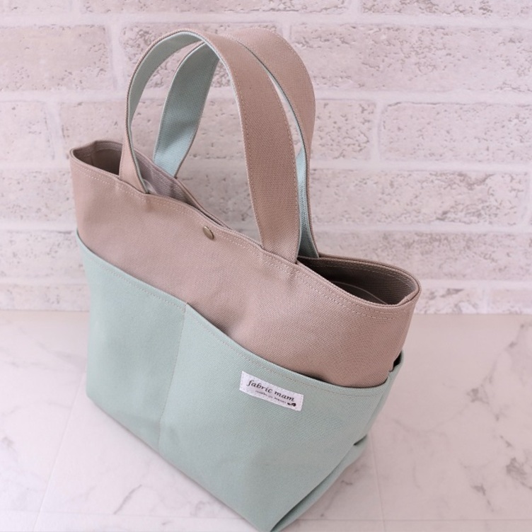 帆布とレザーのトートバッグ 底板付き マッシュルーム×レザーブラック