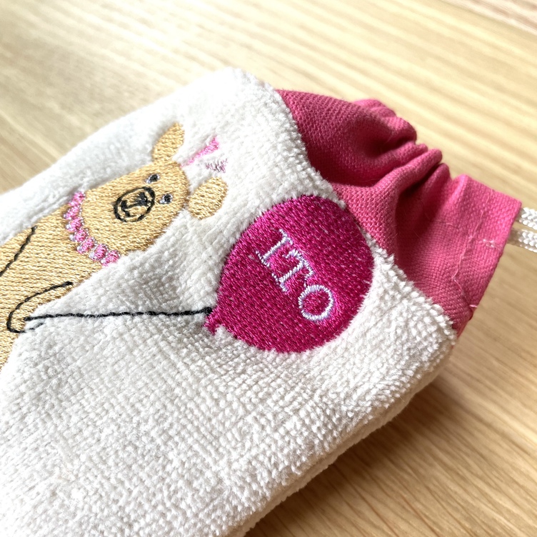 敬老の日の贈り物♥【オーダーメイド】足形アートくまちゃんの刺繍