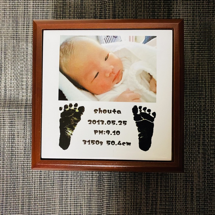 Lineで簡単 名入れ ベビーバースデー 写真入り メモリアルグッズ メモリアル 手形 名前 ガラスフレーム 出産祝い 生年月日 内祝い 足形 写真