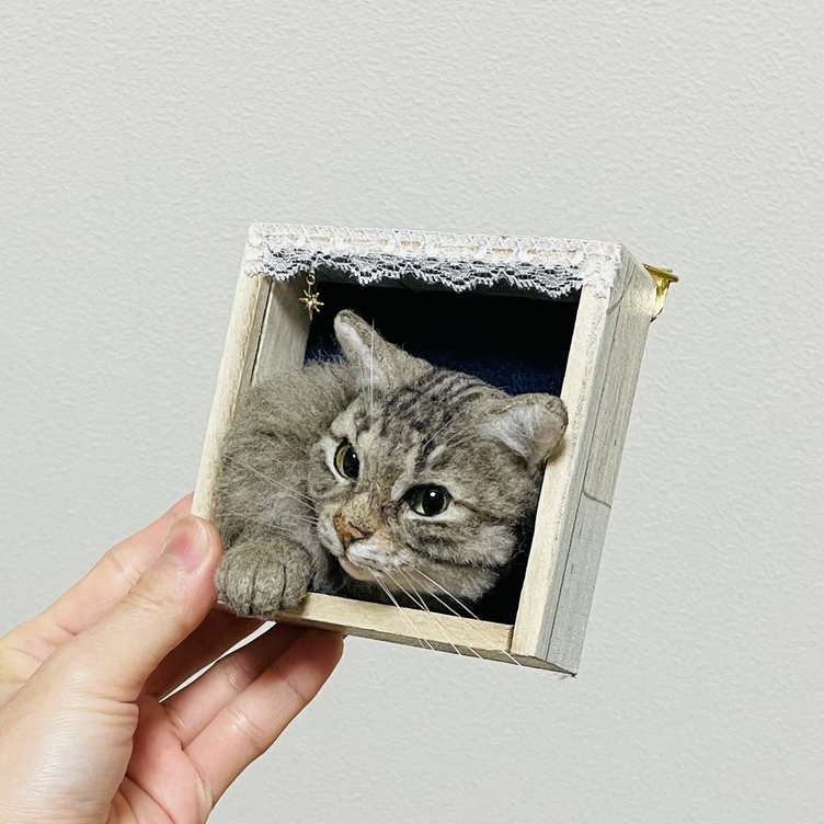 羊毛フェルト 猫ちゃんの壁掛けミニフレーム | TanoMake(タノメイク 