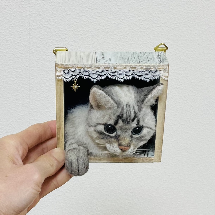 羊毛フェルト 猫ちゃんの壁掛けミニフレーム | TanoMake(タノメイク