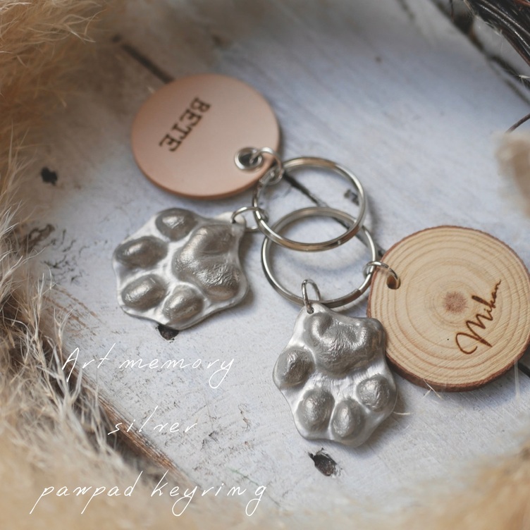 "silver"で作った肉球キーホルダー🐾