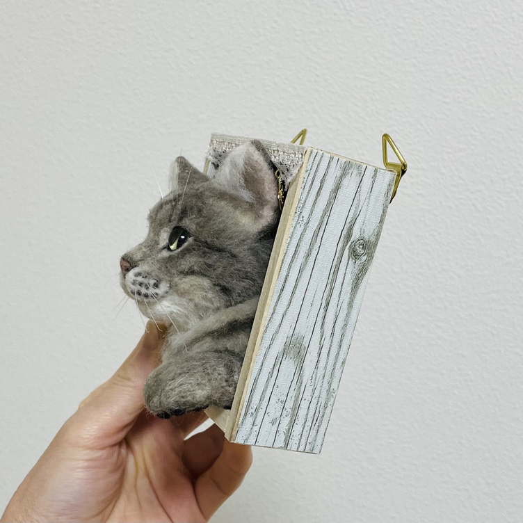 羊毛フェルト 猫ちゃんの壁掛けミニフレーム | TanoMake(タノメイク 