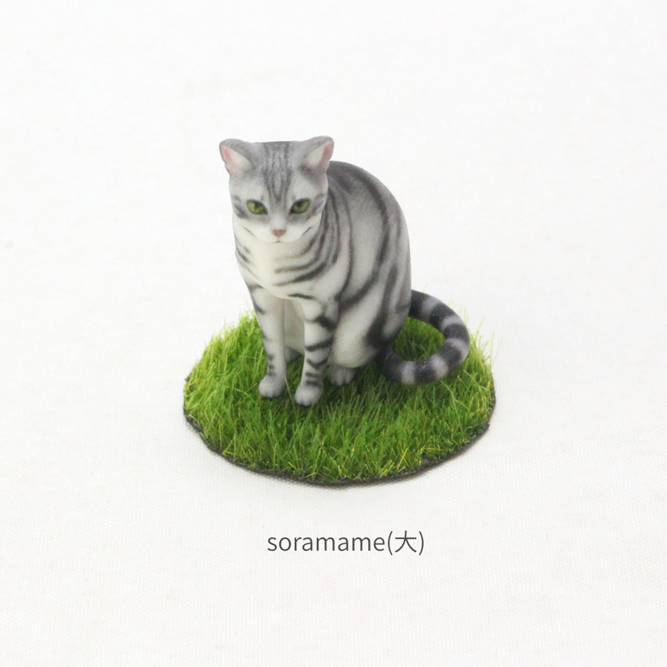 Partner's アメリカン・ショートヘア シルバー・タビー おすわり