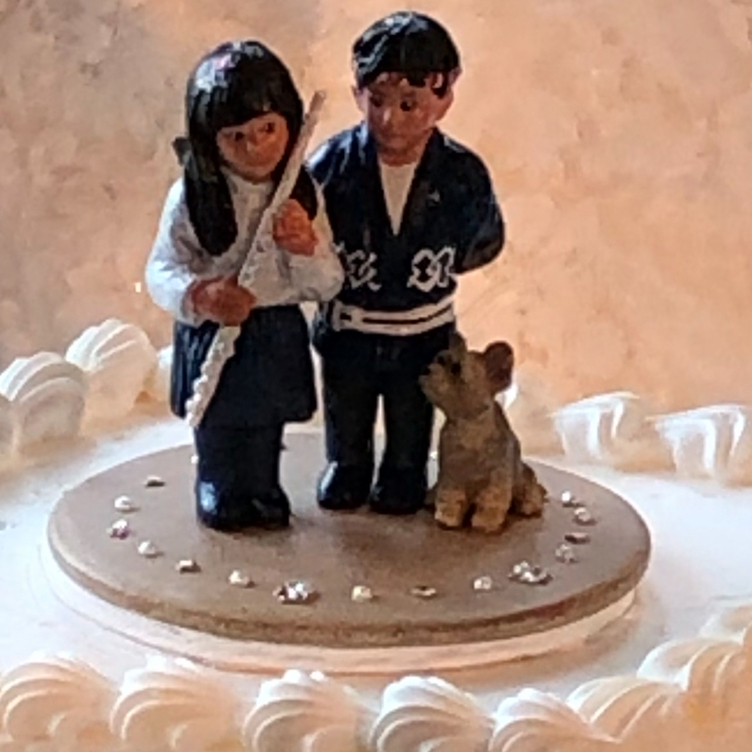 ウェディングケーキトッパー Tanomake タノメイク 欲しいものが頼めるオーダーメイド特化型オンラインマーケット