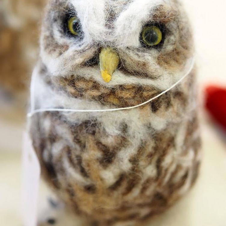 羊毛フェルトの森の守護神 二羽のフクロウ | TanoMake 羊毛フェルトの森の守護神 二羽のフクロウ | TanoMake
