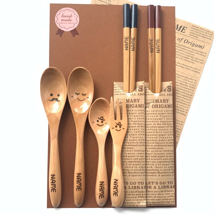 お祝いごとに！】4人家族用 名入れ 木製スプーン セット | TanoMake