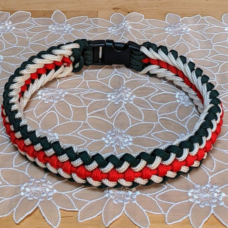 パラコード首輪　中型～大型犬用　(内径４１cm)